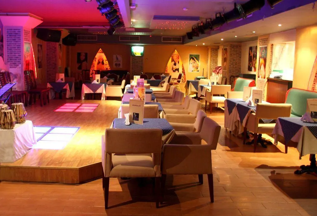 Ramee Guestline Hotel Dubai 2*,